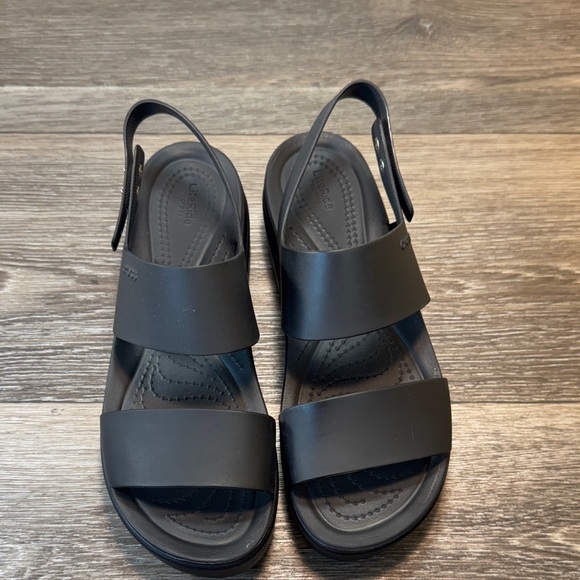 CROCS Shoes - CROCS platform Black Women's Sandals size 8 (j148)